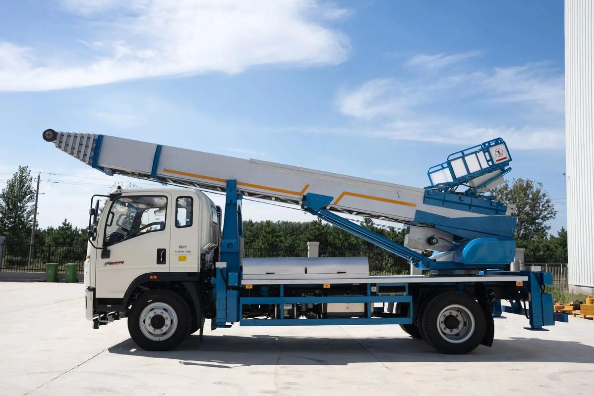 金牛云梯上料车租赁费用