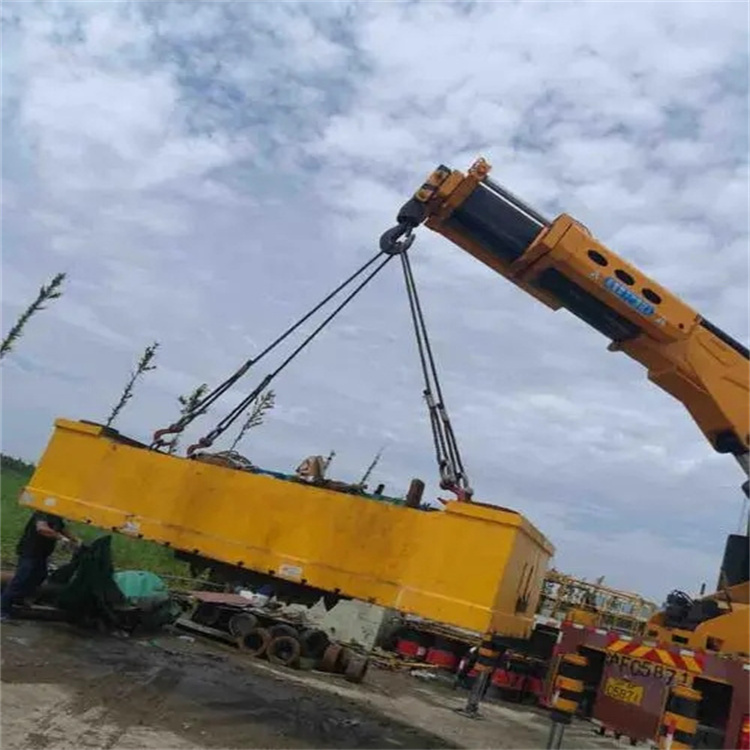 金牛随车吊吊集装箱怎么吊